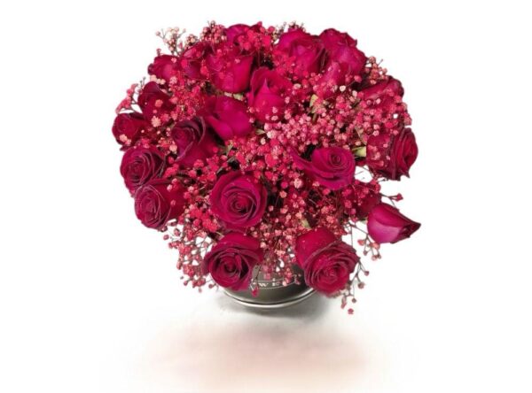 Red Jipsofil Rounded with Red Roses